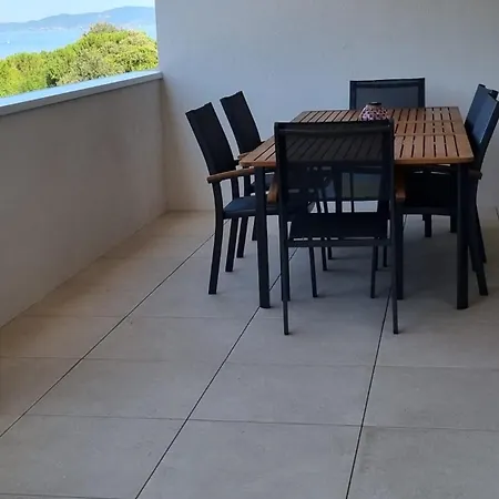 Bel F3 Proche De La *