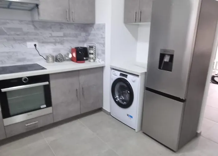 Bel F3 Proche De La 公寓